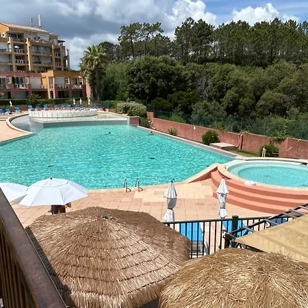 Climatise, Piscine, Proches Des Plages Apartmán